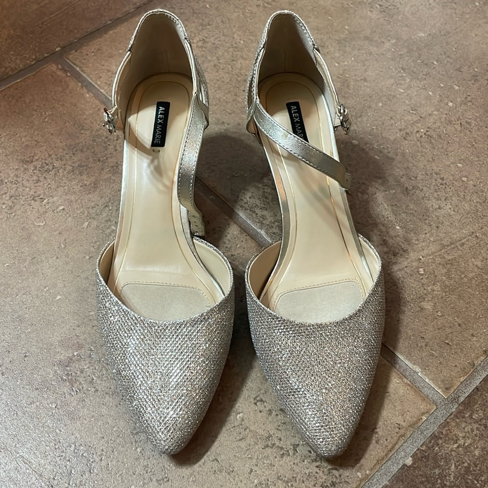 Sparkle shoes
